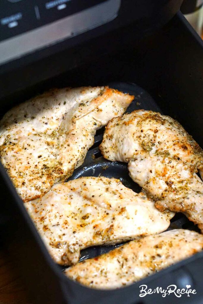 Air-fried chicken breasts in the air fryer