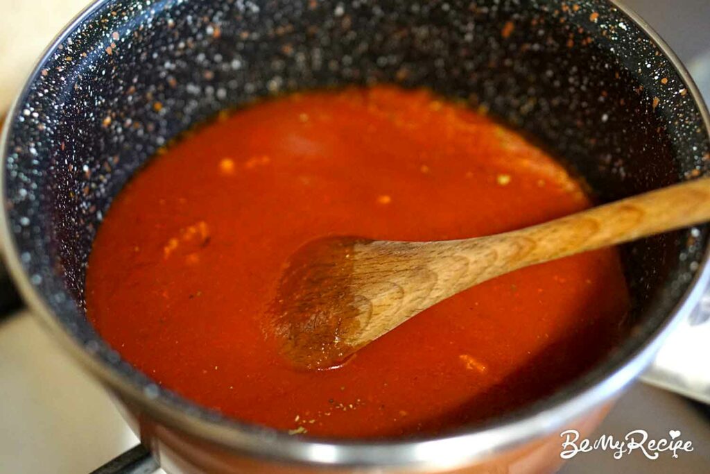 Simmering the sauce