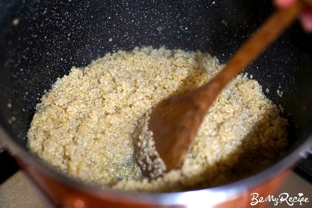 Cooking the quinoa