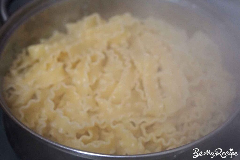 Boiled mafaldine pasta.